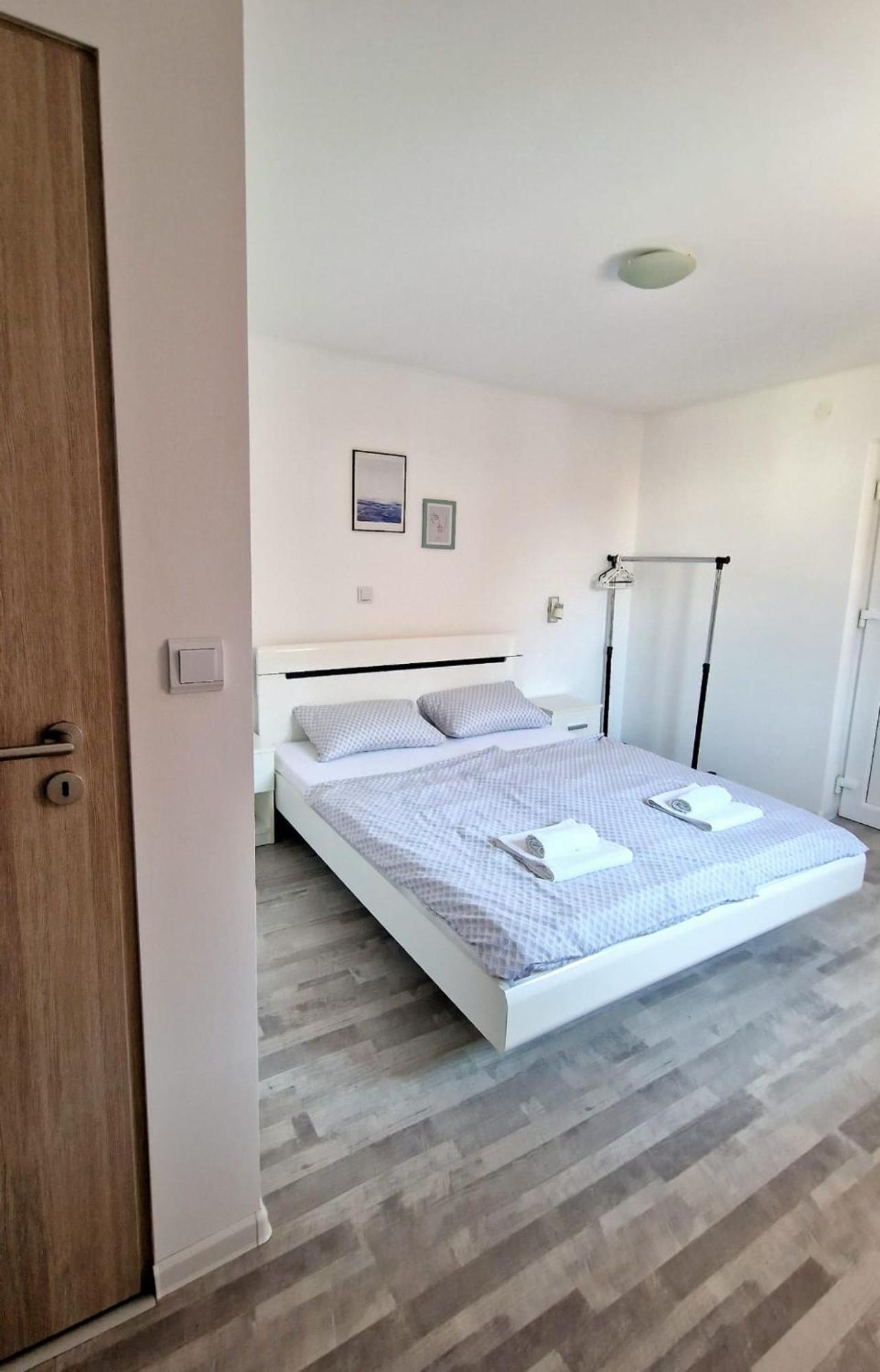 Cozy Room Peny Карловац Экстерьер фото